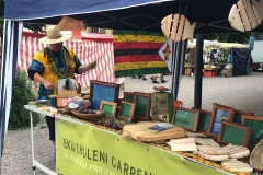 Marktstand mit Produkten aus Zimbabwe